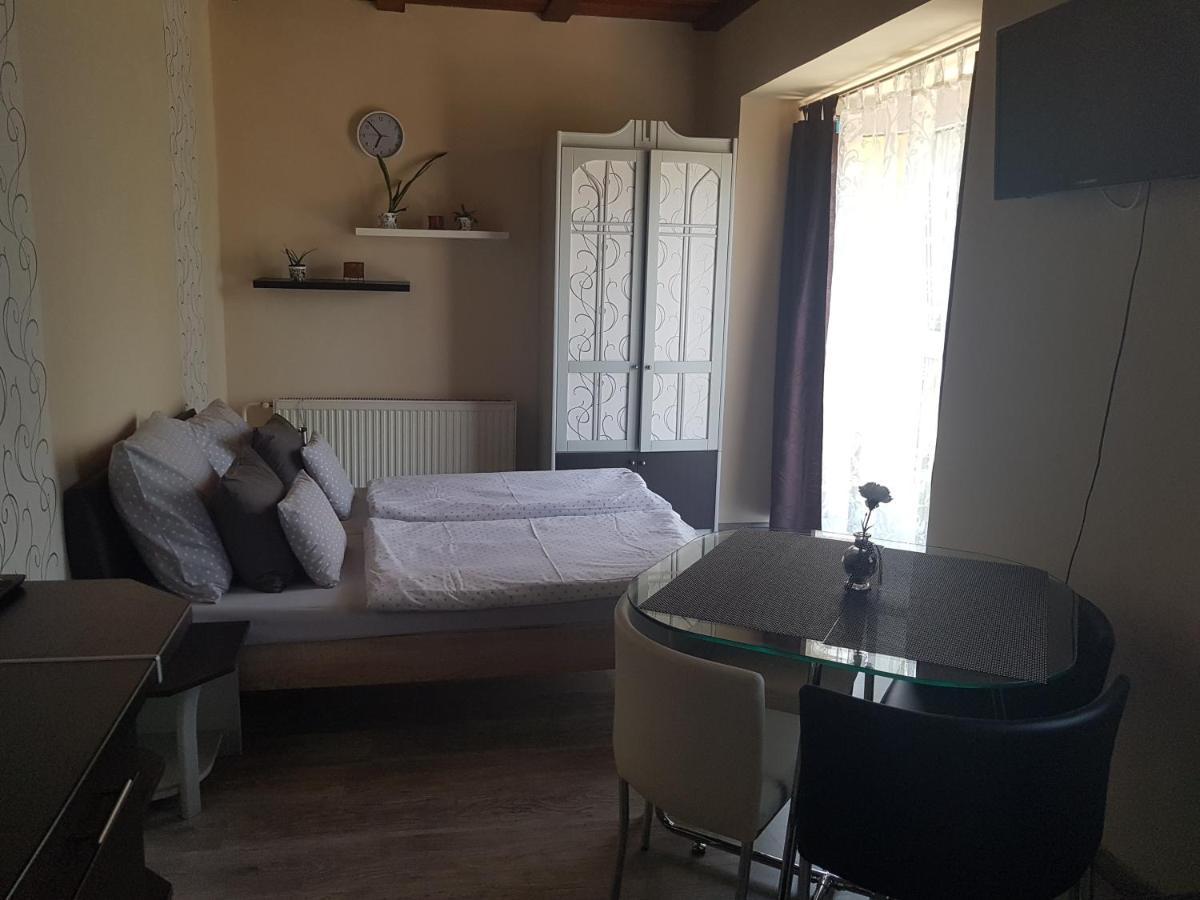 264 Lepes Vendeghaz Hotel Sárvár Buitenkant foto