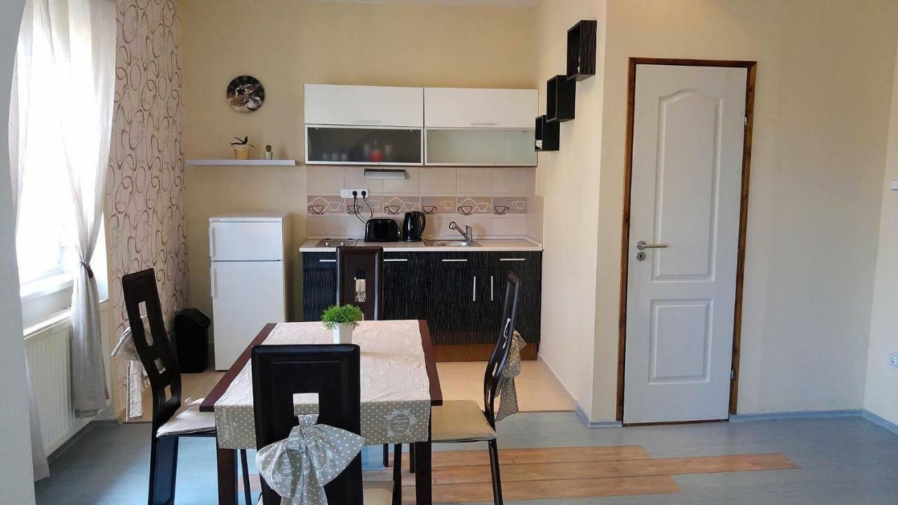264 Lepes Vendeghaz Hotel Sárvár Buitenkant foto