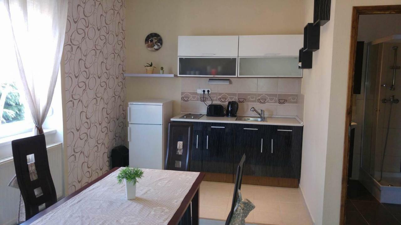 264 Lepes Vendeghaz Hotel Sárvár Buitenkant foto